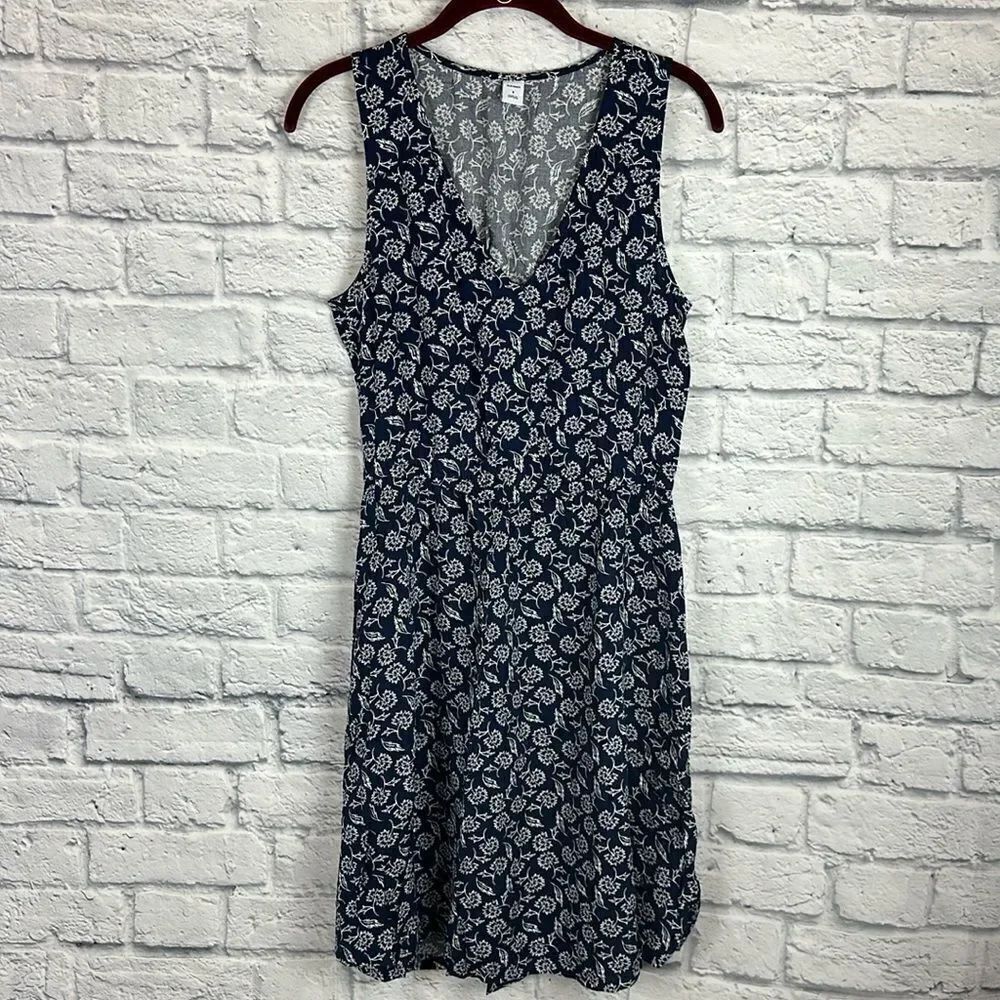 Old Navy Blue and White Floral Dress SizeβSmall